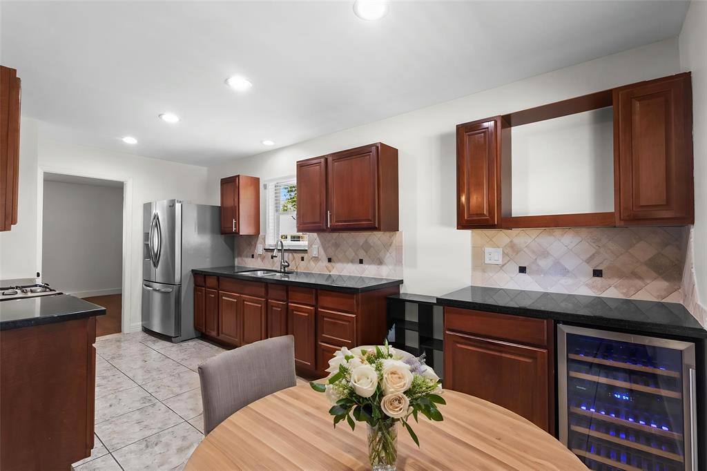 11319 Dumbarton Drive