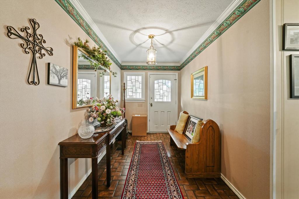 1407 Ridgecrest Circle