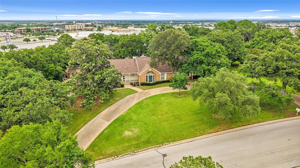 1407 Ridgecrest Circle