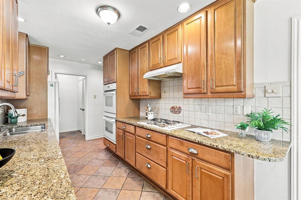 2517 Lawnview Drive