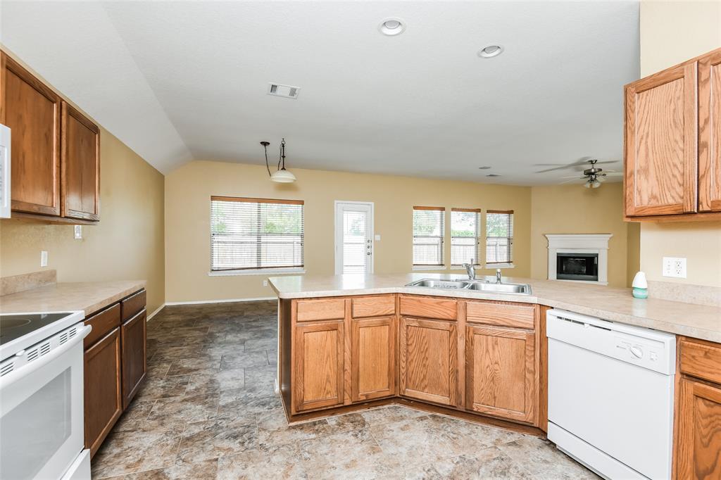 Centennial Place Add - Residential Lease