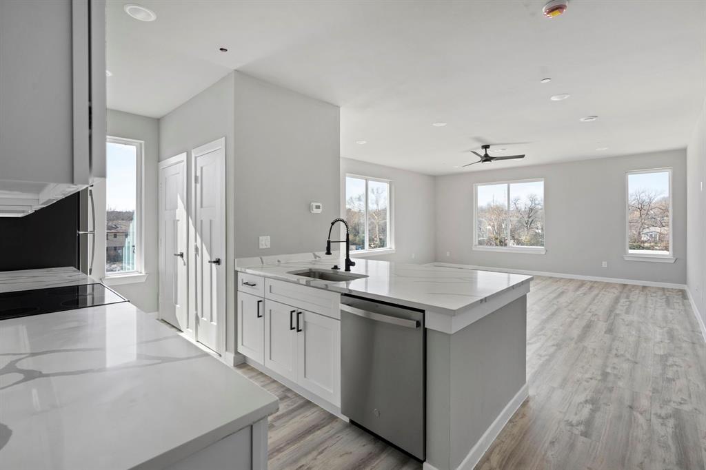 948 S Corinth Street 13