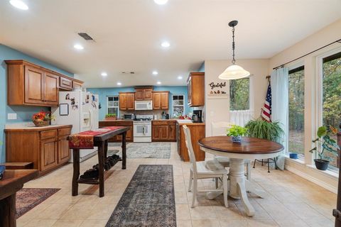 Tiny photo for 180 CR 43350, Paris, TX 75462 (MLS # 21100234)