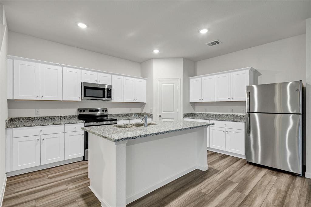 Coyote Meadows Phase 1B - Residential Lease