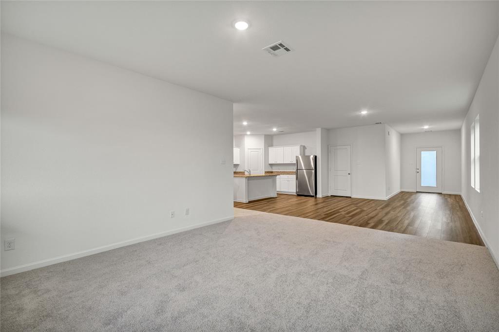 Coyote Meadows Phase 1B - Residential Lease