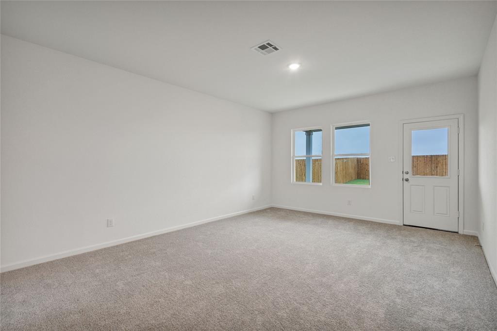 Coyote Meadows Phase 1B - Residential Lease