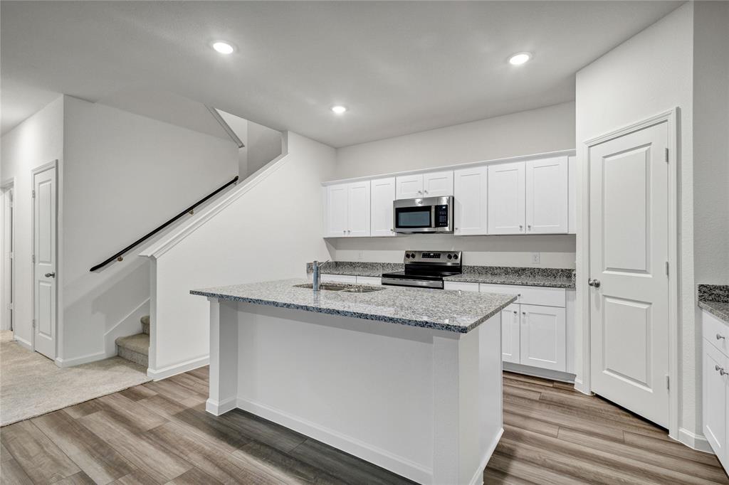 Coyote Meadows Phase 1B - Residential Lease