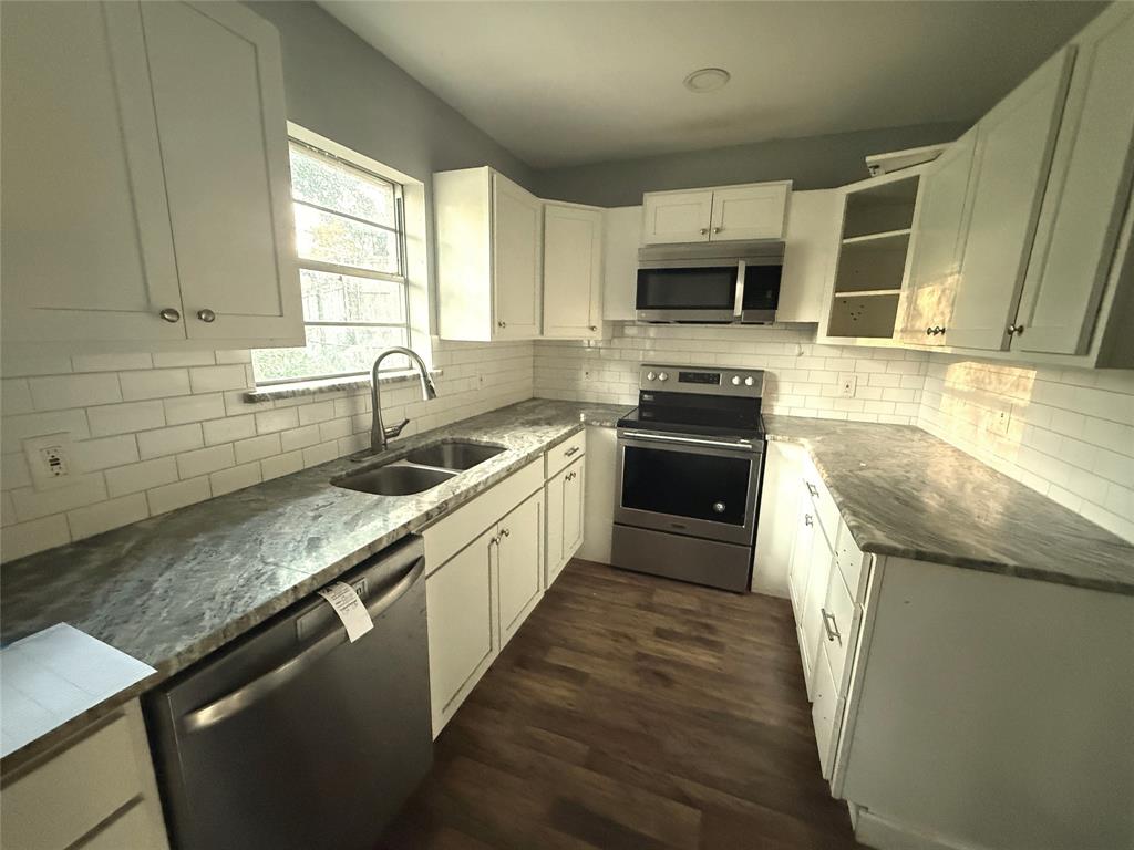 201 N Meadowbrook Drive
