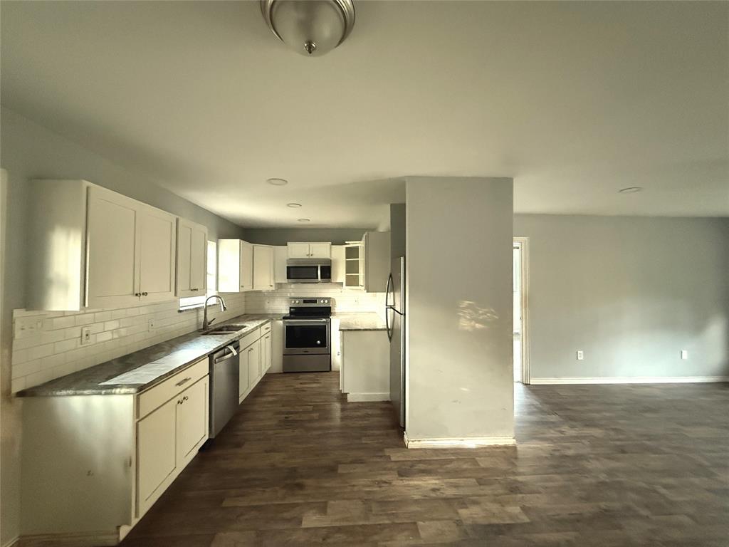 201 N Meadowbrook Drive