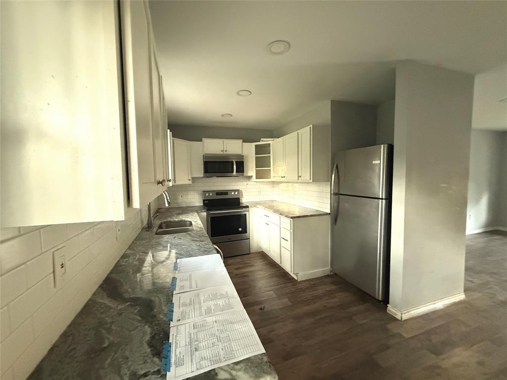 201 N Meadowbrook Drive
