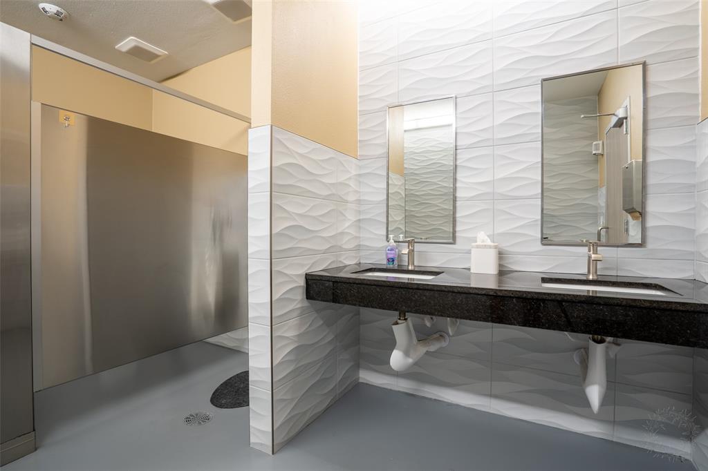 Corridor 51 Business Center - Commercial Sale