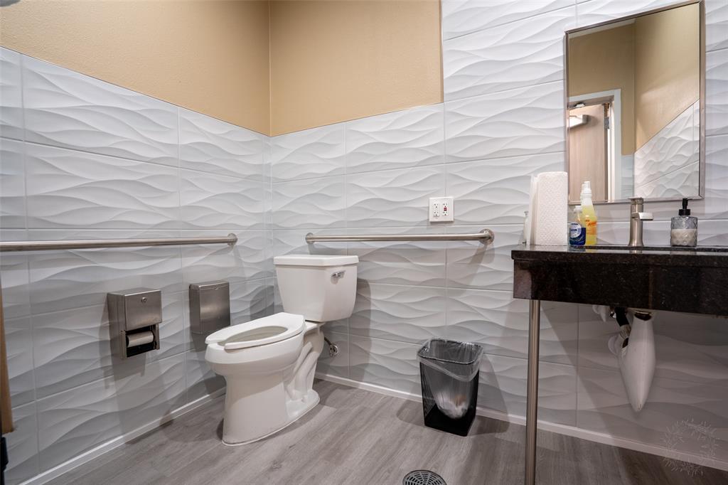 Corridor 51 Business Center - Commercial Sale