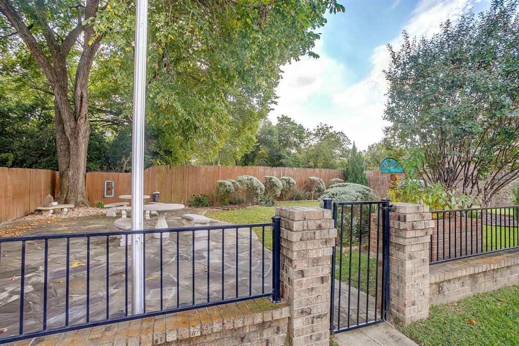 Pecan Acres Condo - Residential