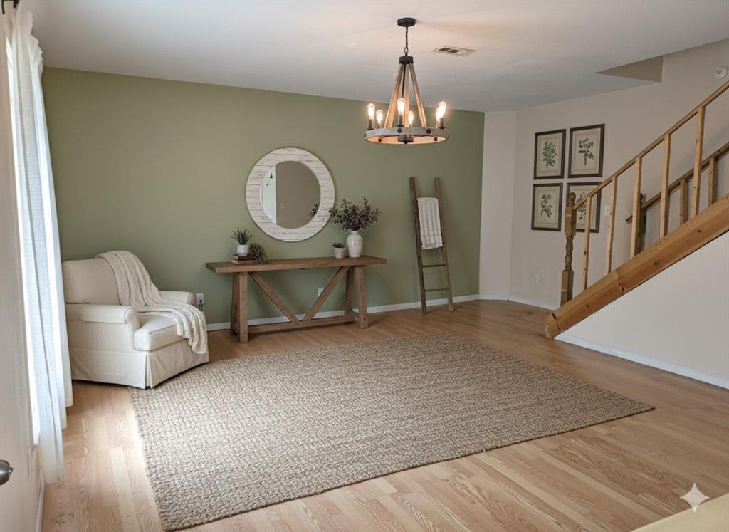 5672 E Interstate 30