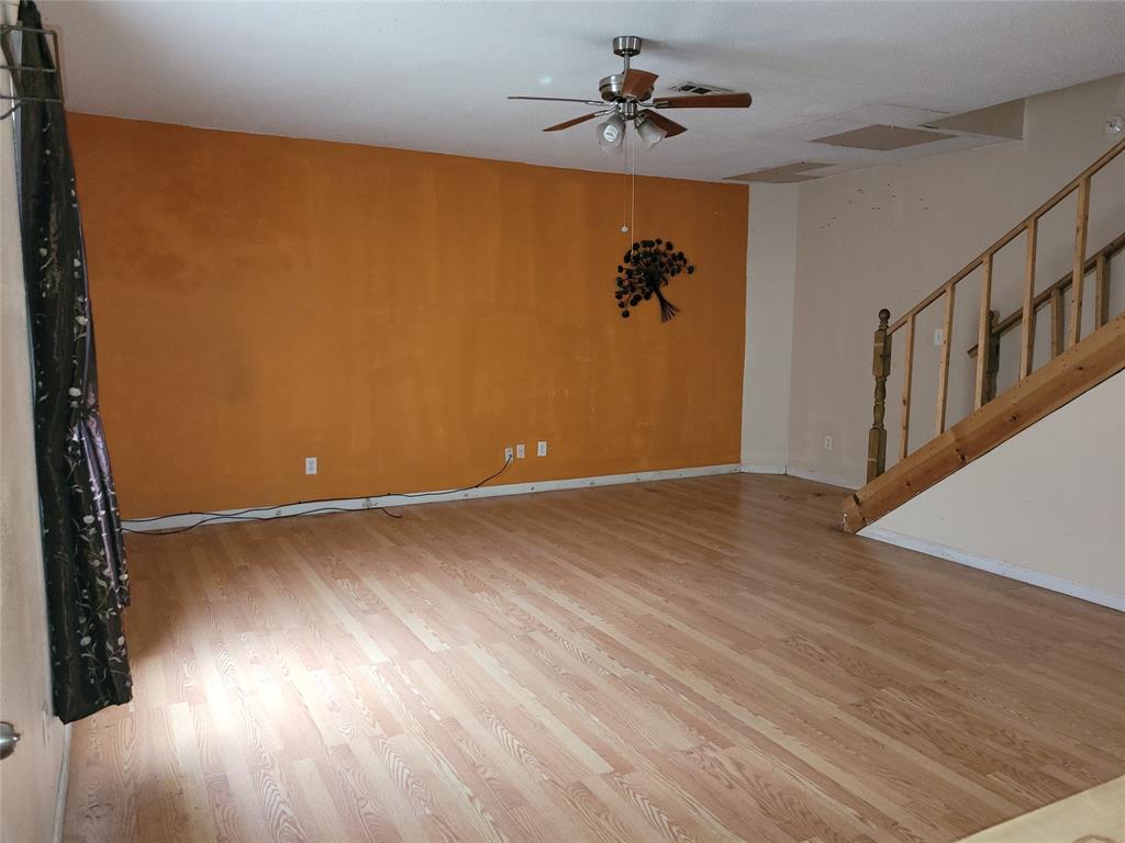 5672 E Interstate 30