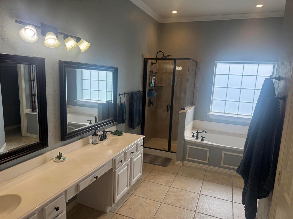 11721 Waterford Lane