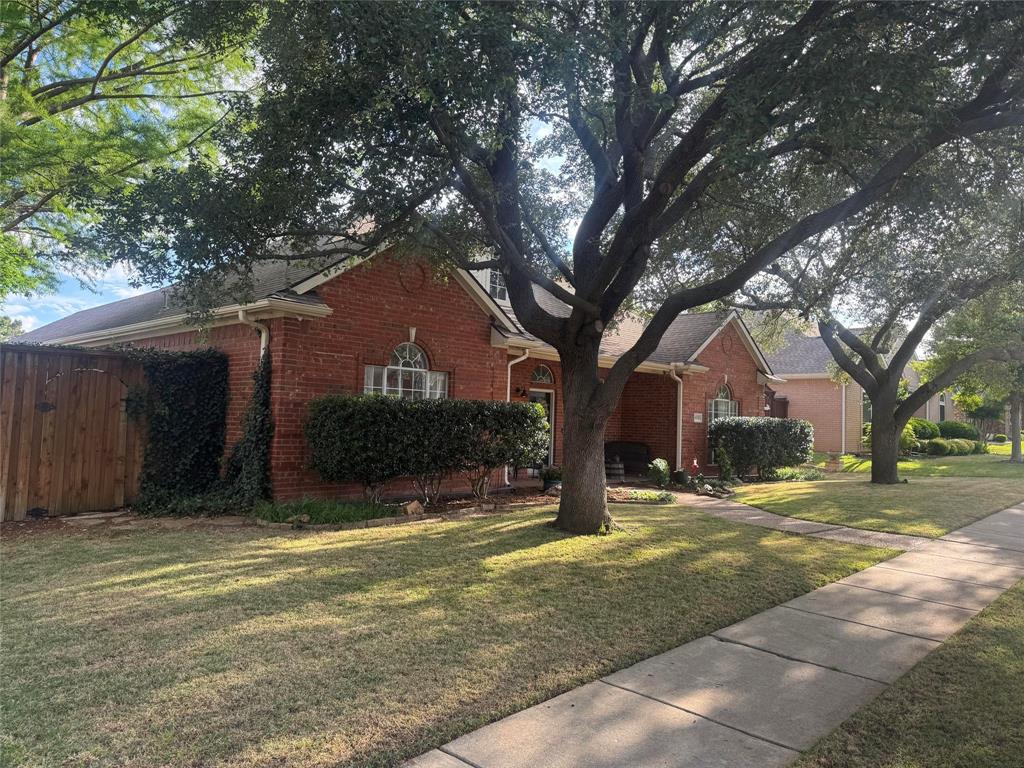 11721 Waterford Lane