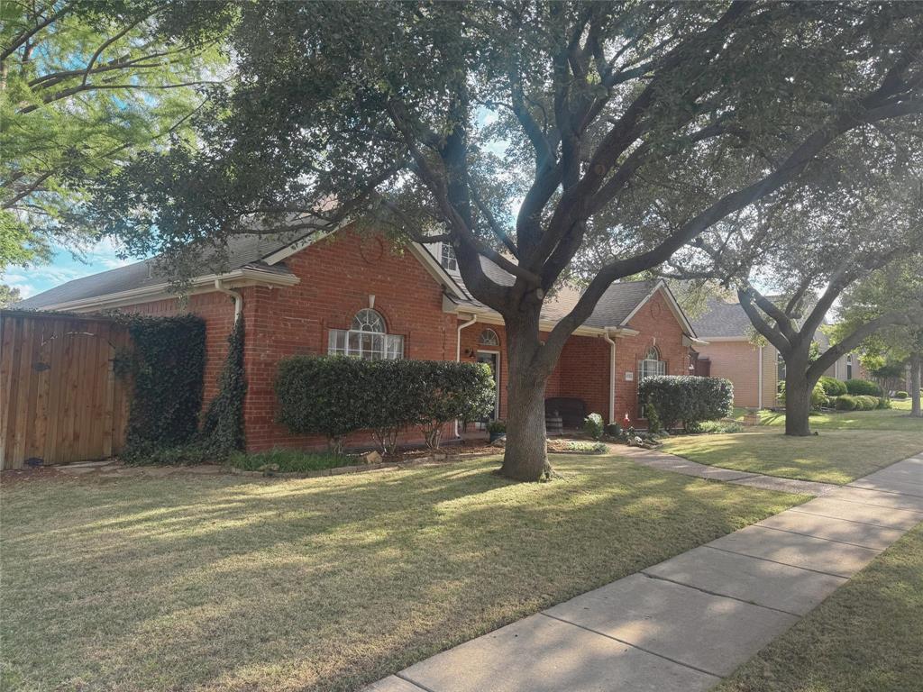 11721 Waterford Lane