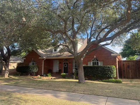 Photo of 11721 Waterford Lane, Frisco, TX 75035 (MLS # 21246525)