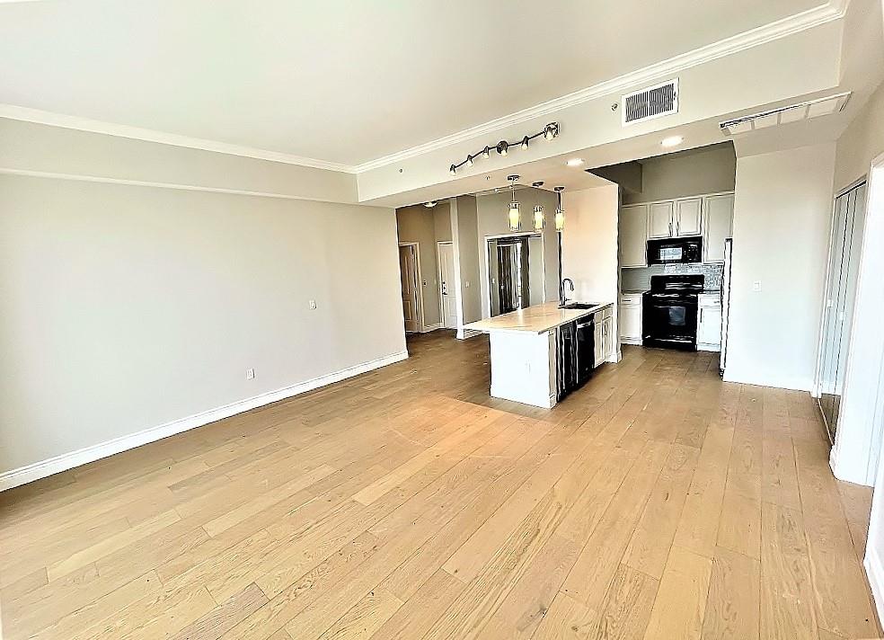 Renaissance On Turtle Creek Condo - Residential Lease