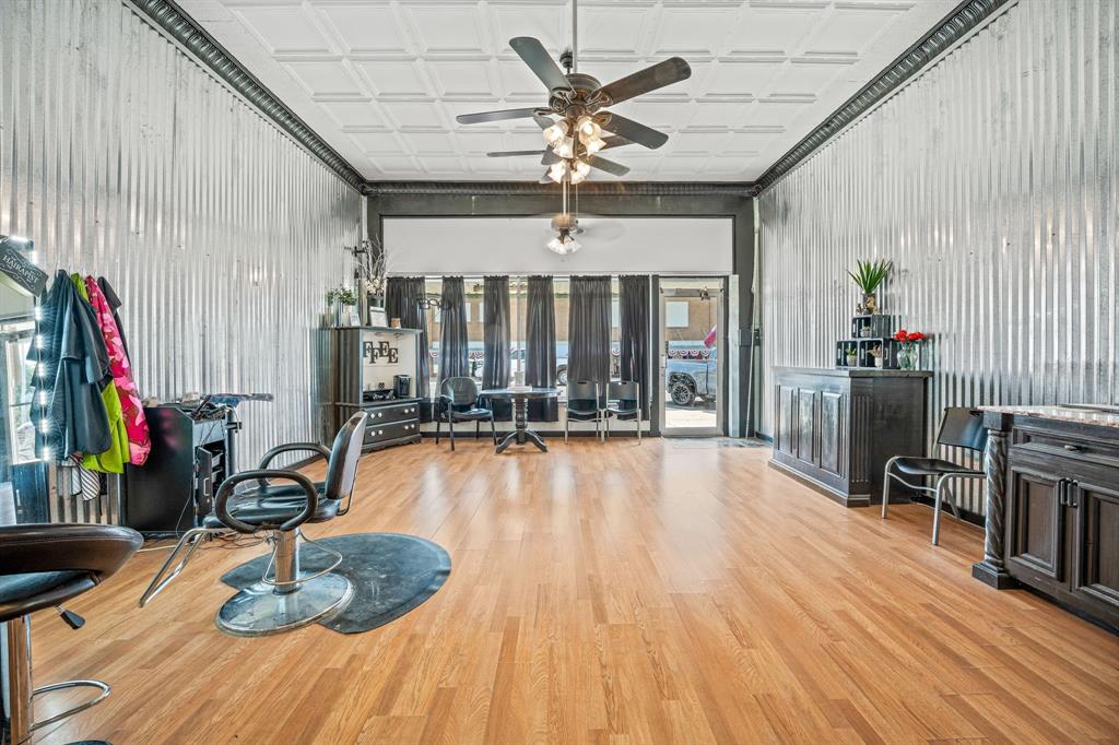 Orig Deleon - Commercial Sale