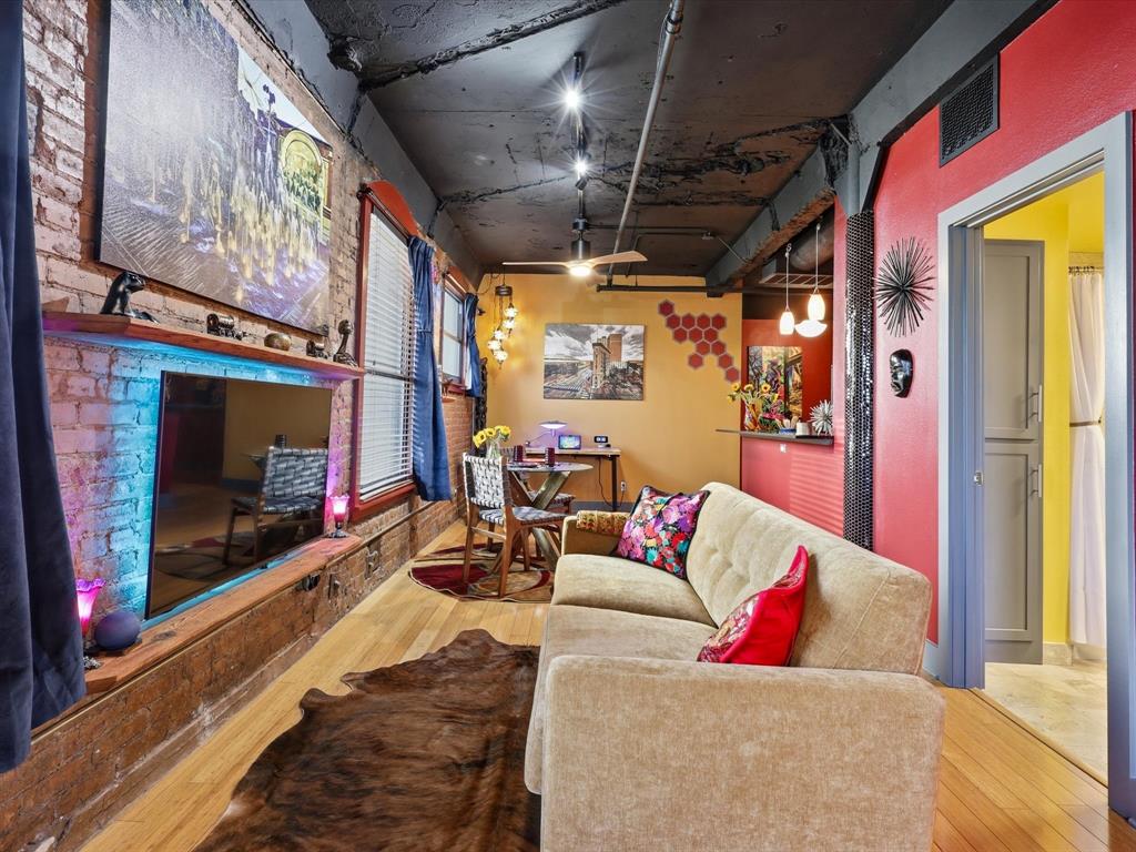 Houston Place Lofts Condo - Residential Lease