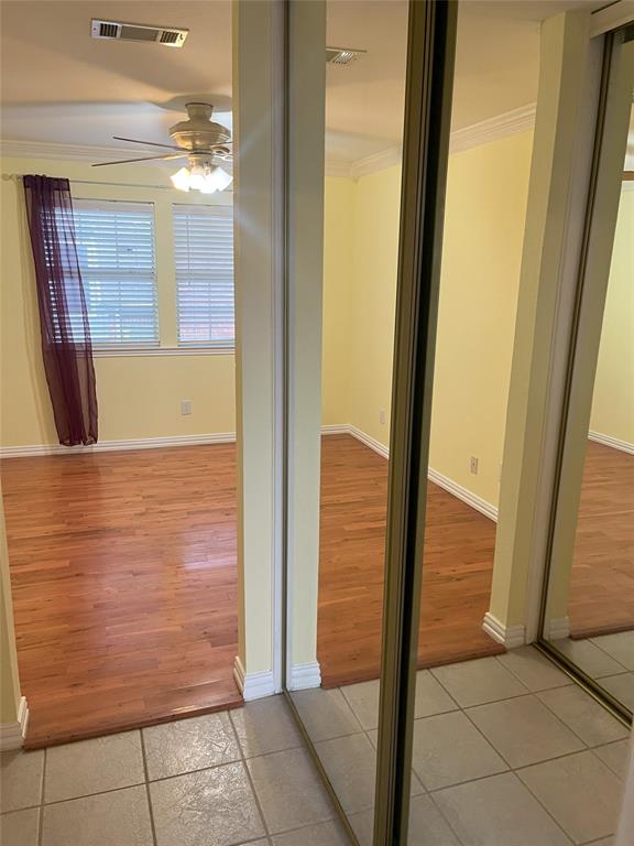 Bent Trail Twnhms - Residential