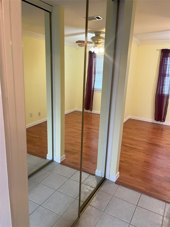 Bent Trail Twnhms - Residential