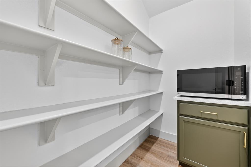 Willi Walter #4 Add - Residential