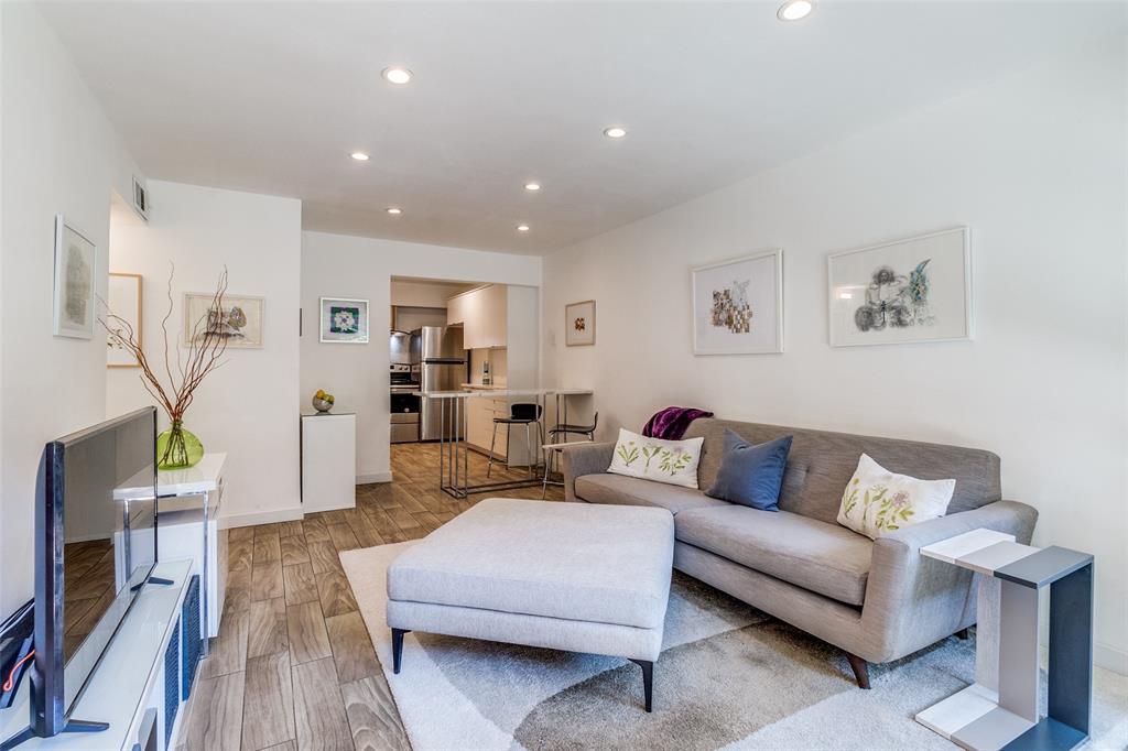 4340 Cedar Springs Road 109