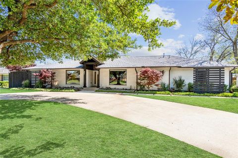Photo of 5948 Melshire Drive, Dallas, TX 75230 (MLS # 21187812)