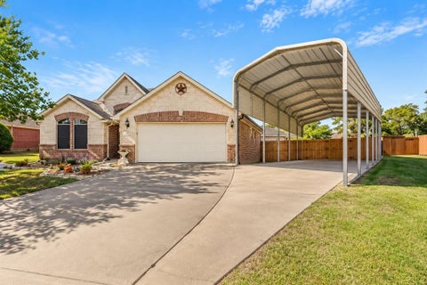 Photo of 8700 Broken Bow Drive, Greenville, TX 75402 (MLS # 21414919)