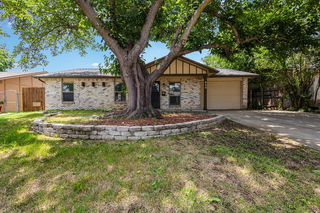 920 Ashwood Drive