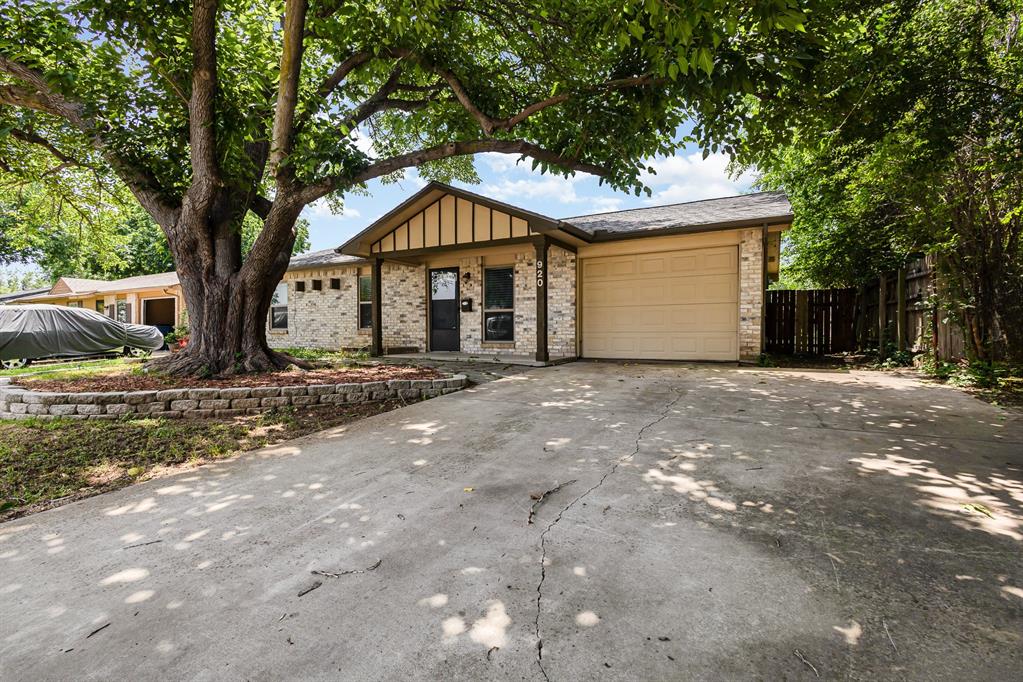 920 Ashwood Drive