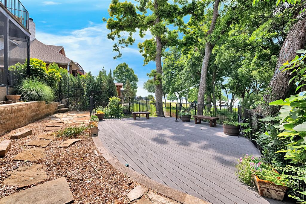 8810 Edgelake Trail