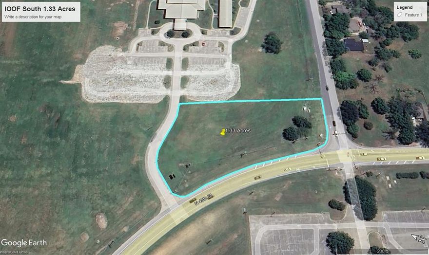 1.33 Acres in a quickly developing area of Corsicana.  Property is located near the high school, college, football field, city baseball and softball fields.  Also other retail developments are being constructed now! This land overlooks the IOOF city park with beautiful views.  This side of town is in desperate need of a hotel for all of the local and close events near the property.