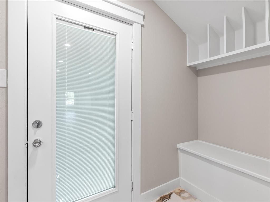 Hogan Ennis - Residential