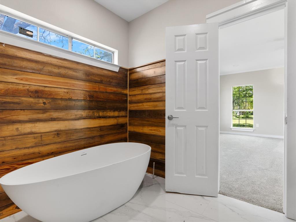 Hogan Ennis - Residential