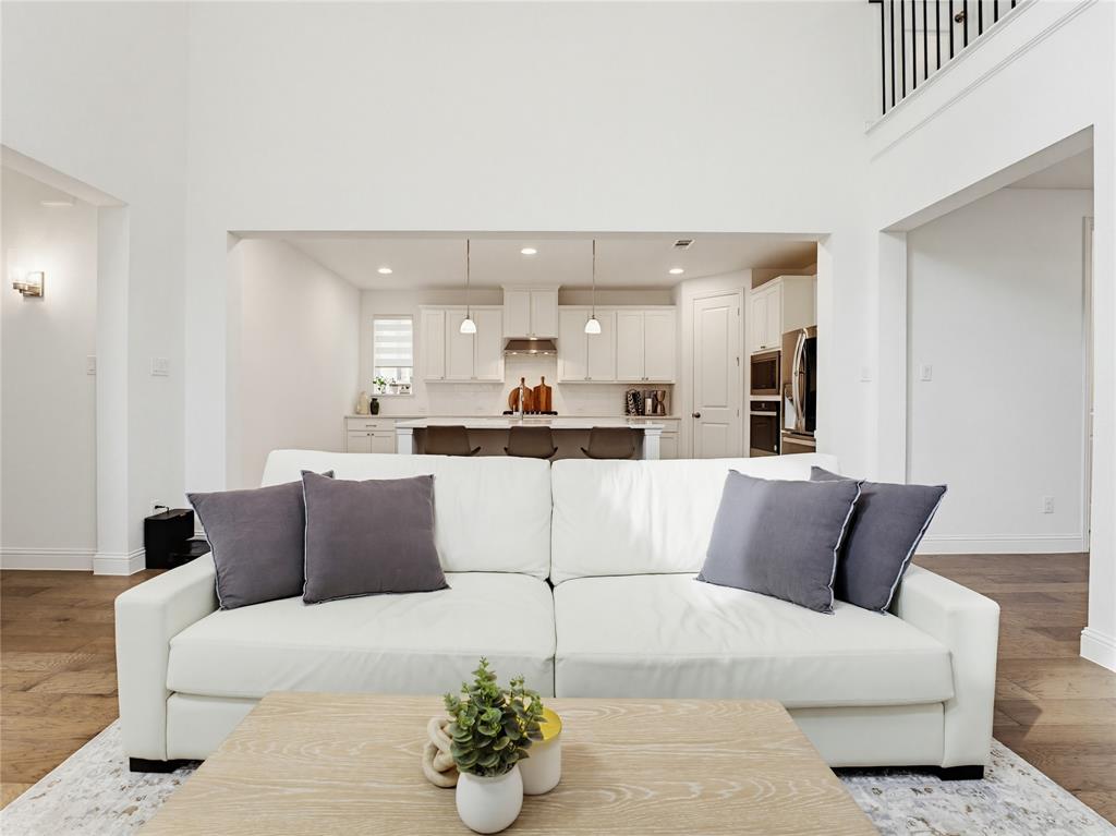 Castle Hills Ph 10 Lewisvil - Residential