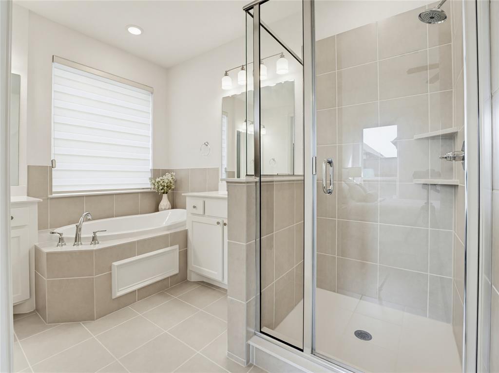 Castle Hills Ph 10 Lewisvil - Residential