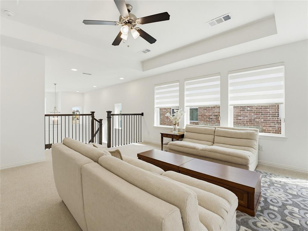 Castle Hills Ph 10 Lewisvil - Residential