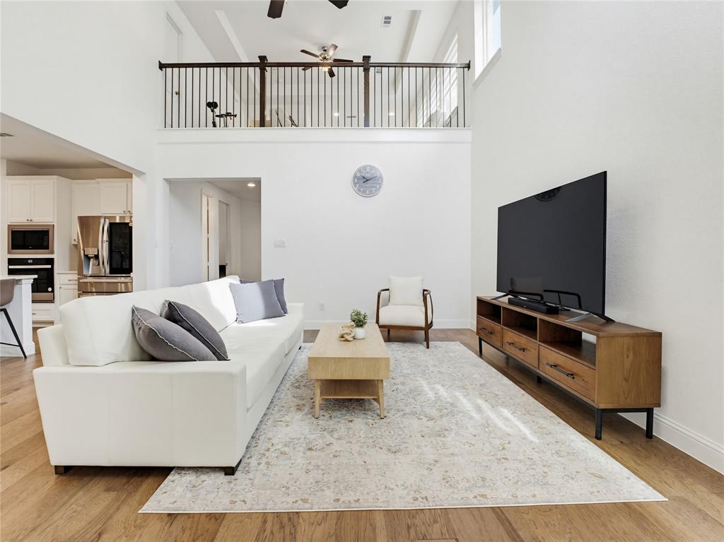 Castle Hills Ph 10 Lewisvil - Residential