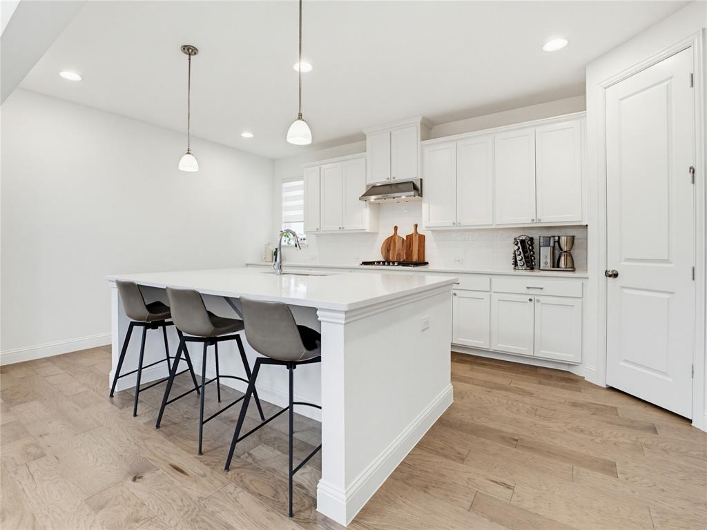 Castle Hills Ph 10 Lewisvil - Residential