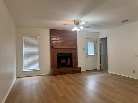 Tiny photo for 2812 Howard Court, Denton, TX 76209 (MLS # 21341338)