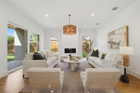 Photo of 6834 Deloache Avenue, Dallas, TX 75225 (MLS # 21402203)
