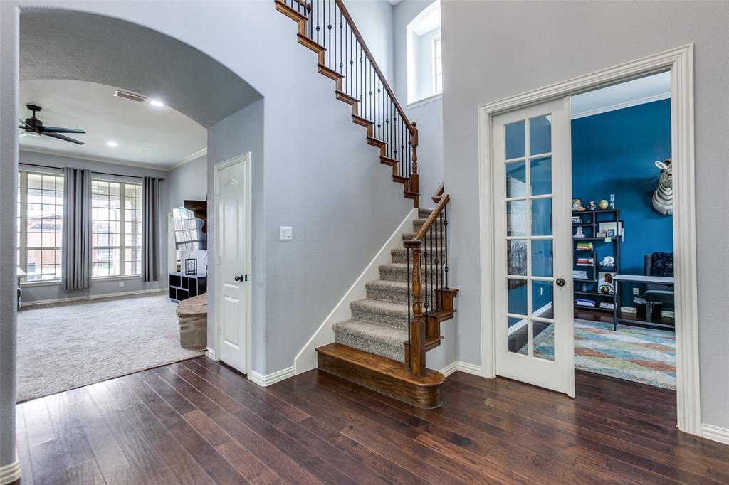7811 Glen Hollow Lane