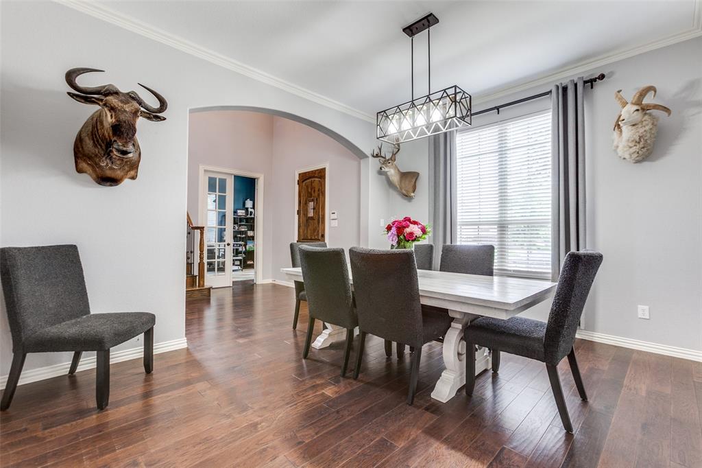 7811 Glen Hollow Lane