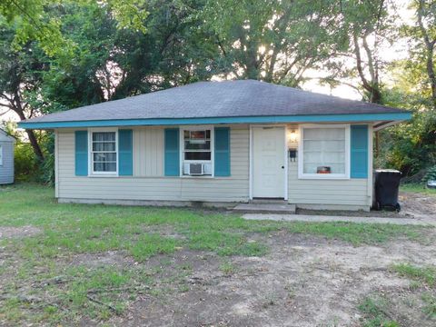404 SE 4th Street Springhill LA 71075
