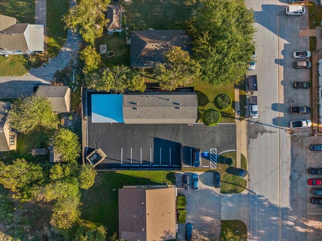 207 N Tarrant Street