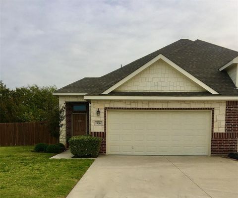 Photo of 906 Skyview Drive, Midlothian, TX 76065 (MLS # 21165430)